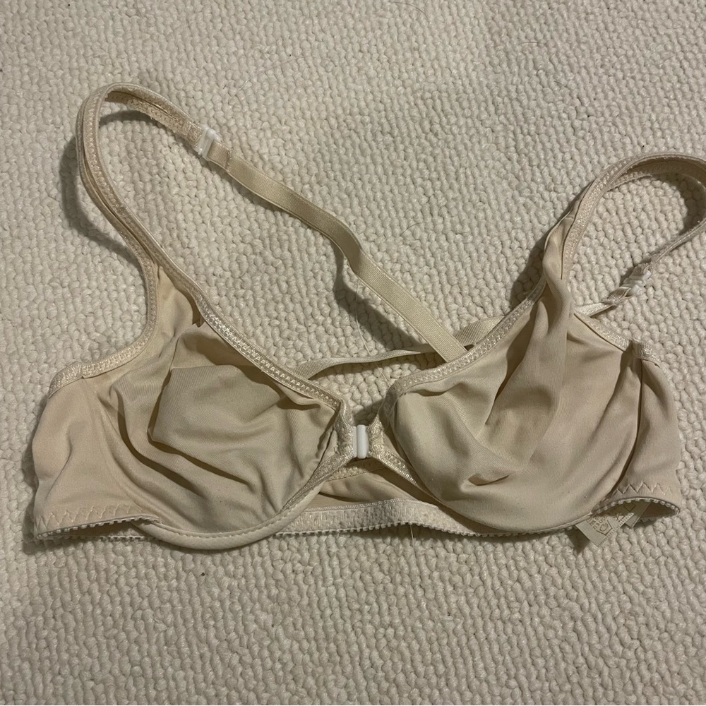 VICTORIA S SECRET SET OF 3 CREME COLOR BRAS SIZE 34B - Picture 8 of 9